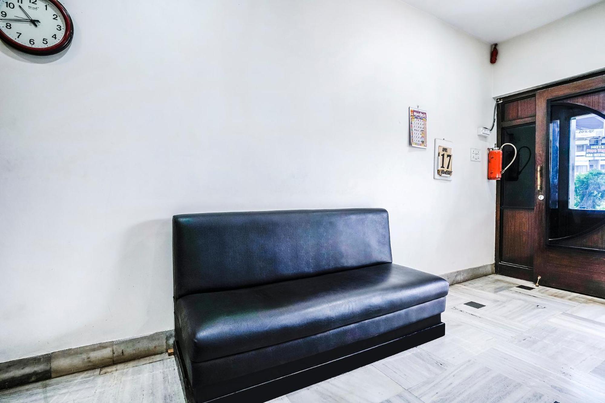 SPOT ON 63194 Hotel Raj Tourist Nashik Exterior foto